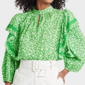 NWT - Who What Wear Green 💚Floral Blouse